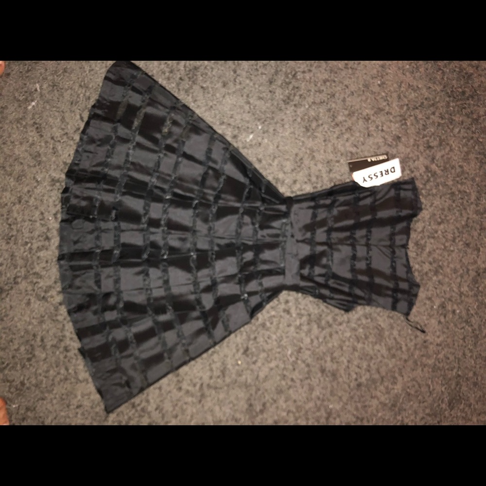 Dress! - Picture 2 of 4